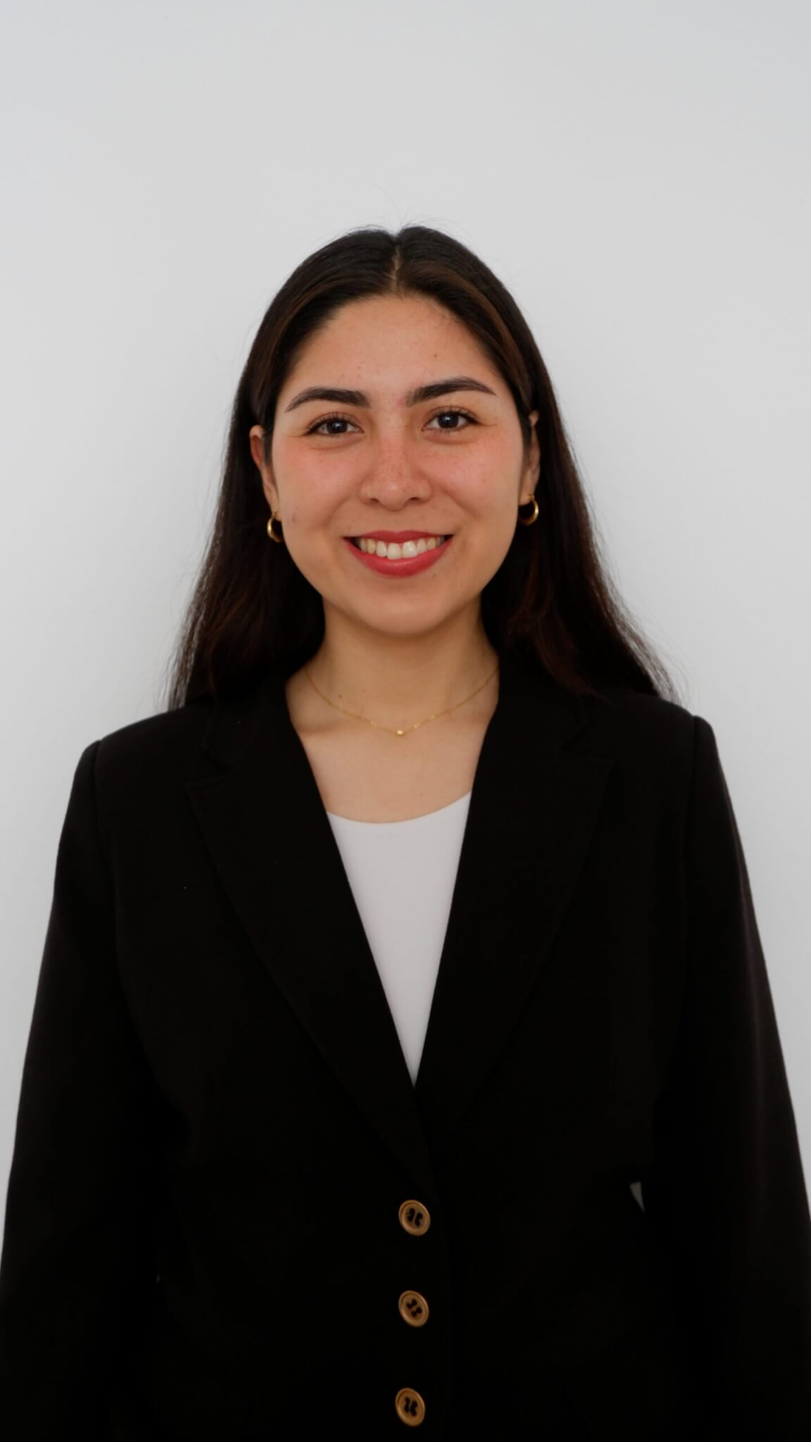 Ms Paola Alvarado